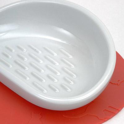 ハリオ にゃんプレ ロングヘア レッド HARIO 猫 食器 餌入れ フードボウル 猫用 えさ入れ 陶器 食べやすい 深い 電子レンジ可 長毛 おしゃれ 日本製