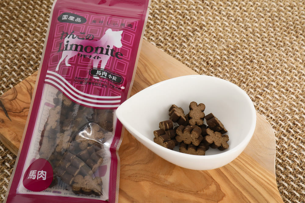 わんこのリモナイト 馬肉 小粒 250g 犬 おやつ 犬用 スナック 鉄分 健康 おいしい 消臭 尿臭 フン臭 口臭 食糞対策 国産