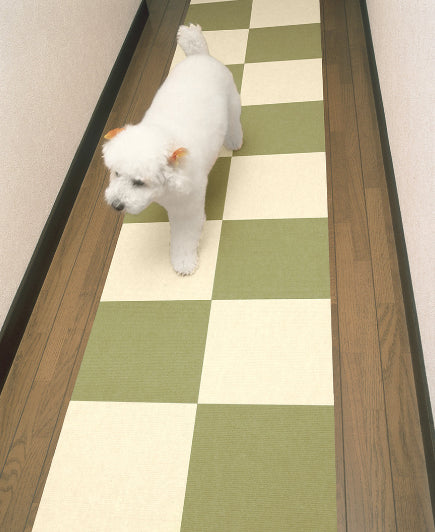 サンコー おくだけ吸着 撥水タイルマット 30×30cm 同色 8枚入 グリーン ペット用 犬 猫 タイルマット 吸着 撥水 床暖房対応 薄型 マット ずれない おすすめ 人気